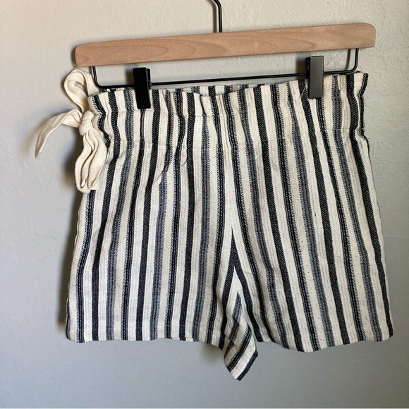 Urban Outfitters Navy & Cream Skort Size Small - Picture 5 of 5